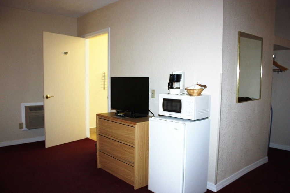 Red Roof Inn Блайт Екстериор снимка